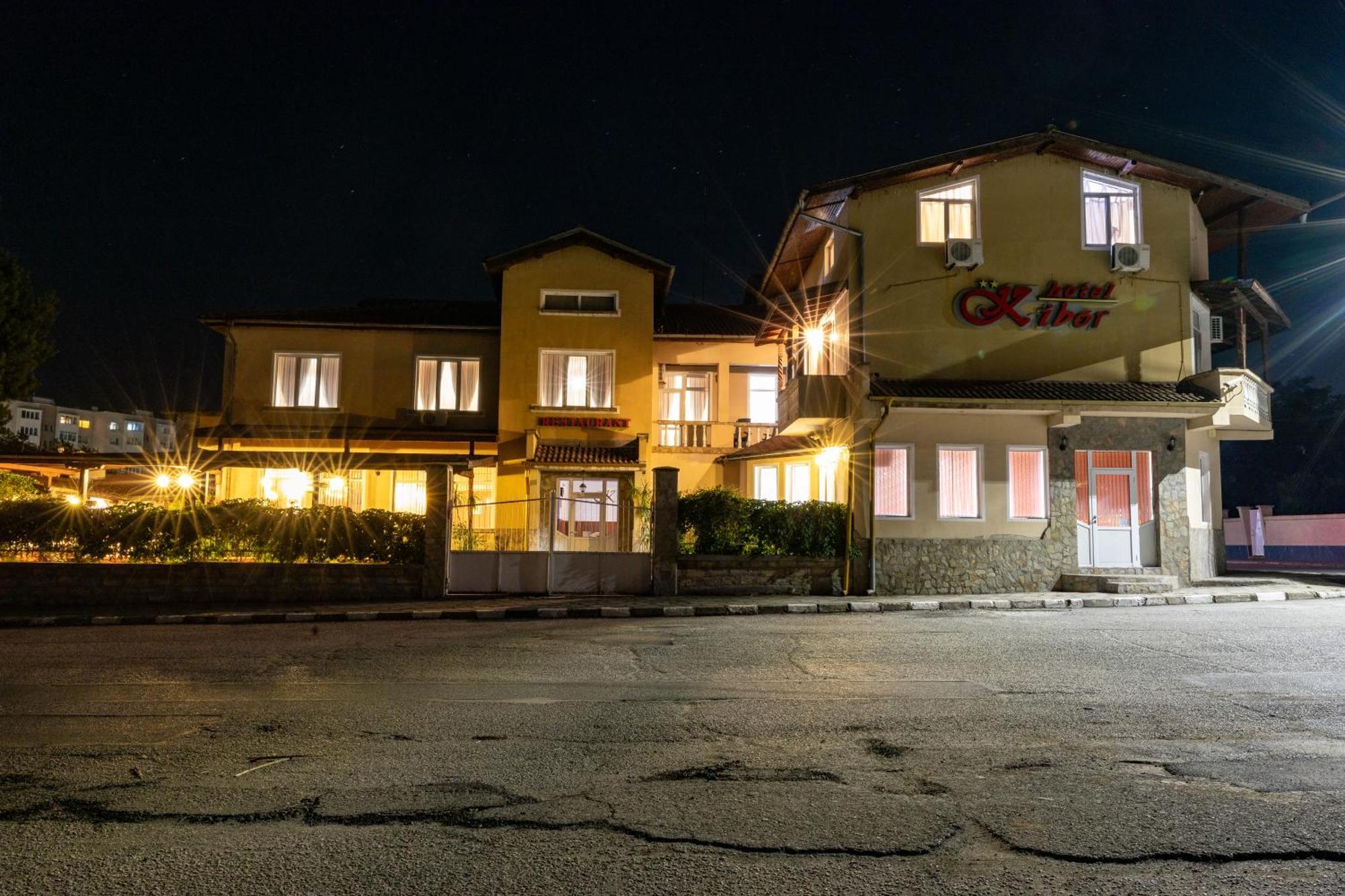 Hotel Kibor Gulubovo  Eksteriør billede