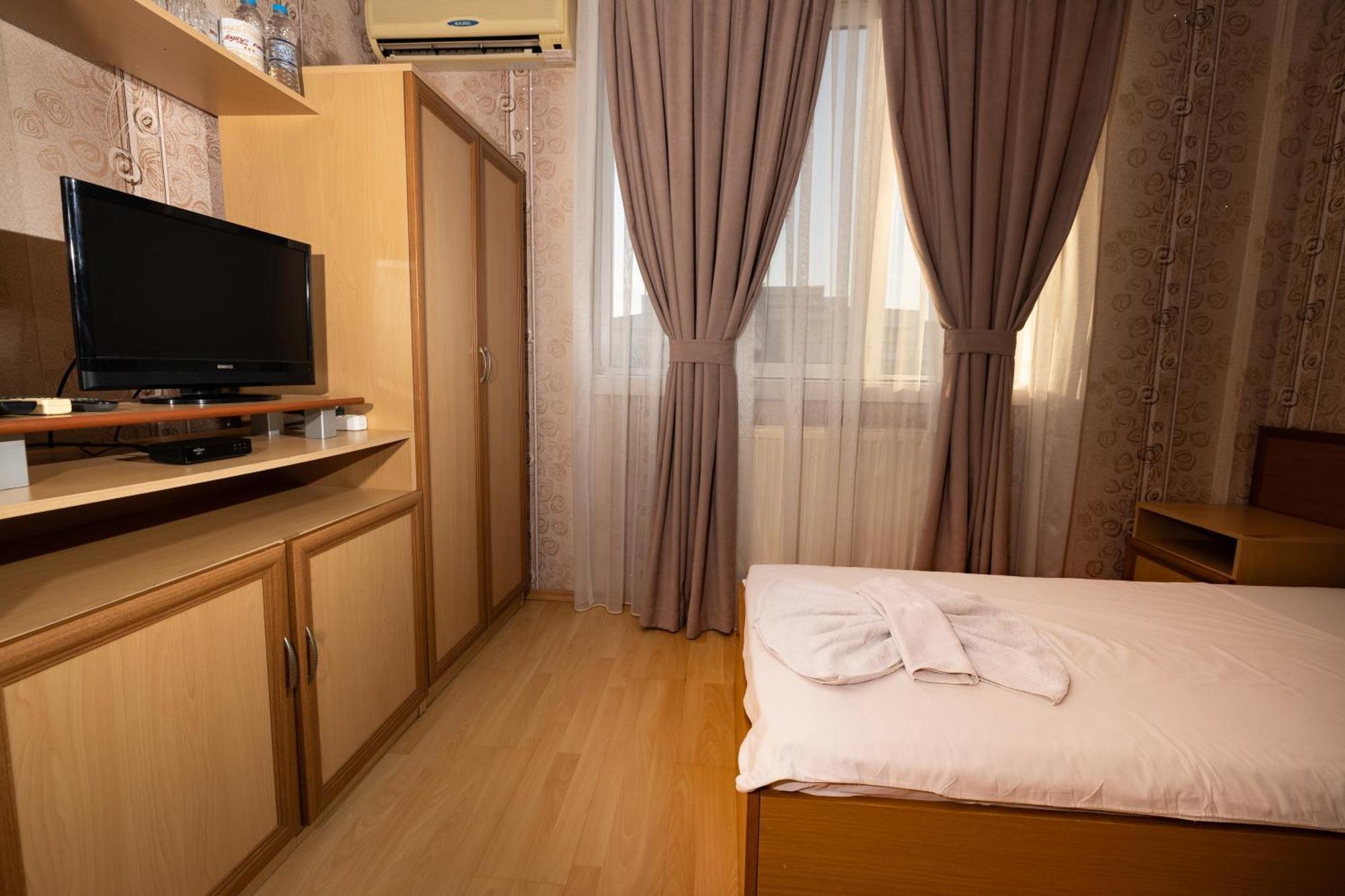 Hotel Kibor Gulubovo  Eksteriør billede