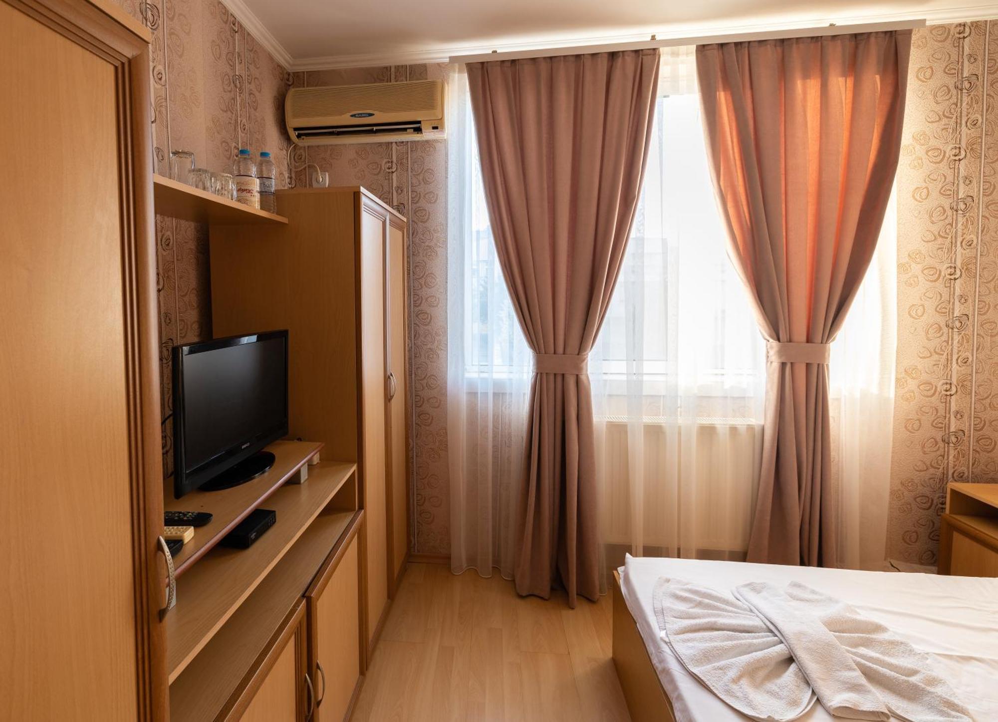 Hotel Kibor Gulubovo  Eksteriør billede